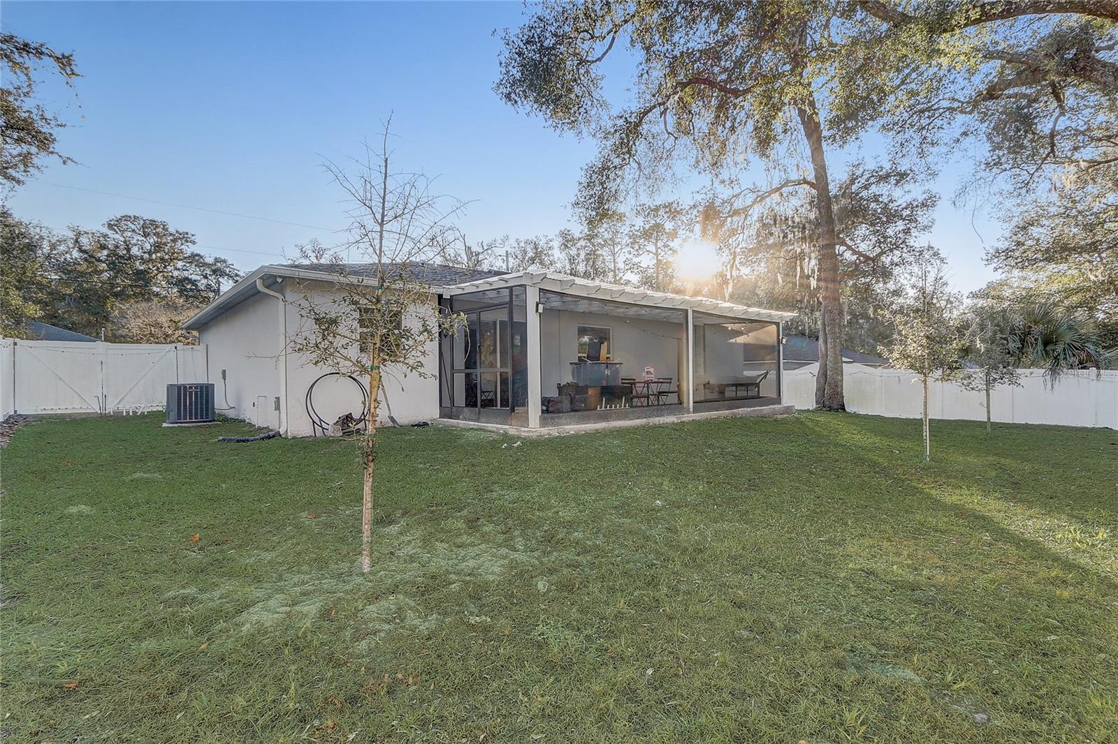 Image 18 of 21 For 1535 17th Street