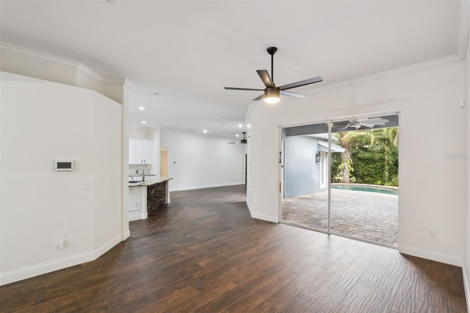 Image 10 of 67 For 833 Rock Creek Street