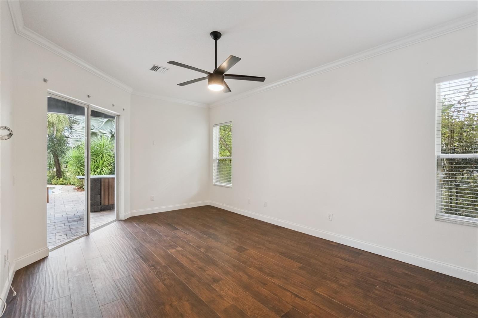 Image 24 of 67 For 833 Rock Creek Street