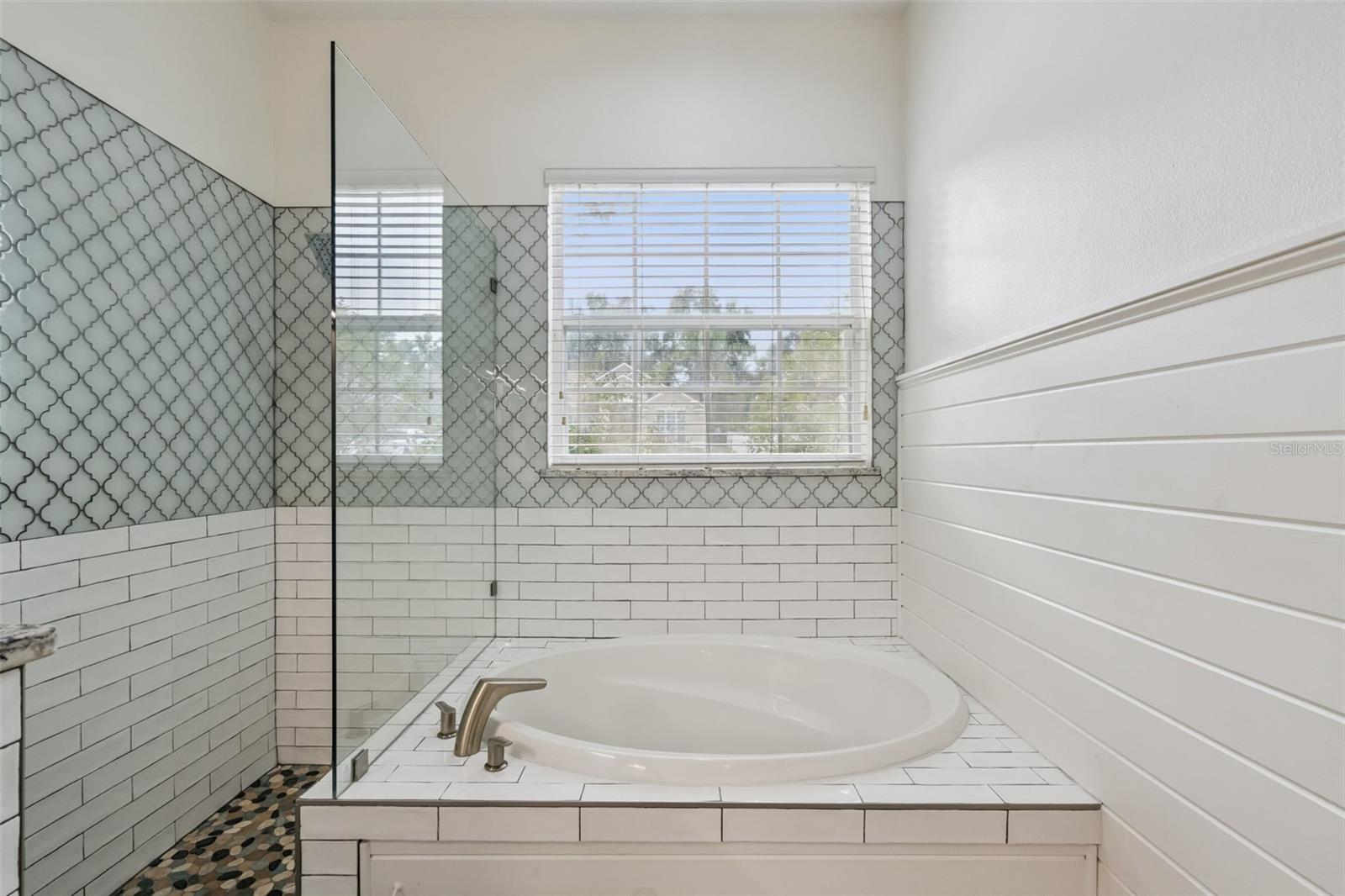 Image 33 of 67 For 833 Rock Creek Street