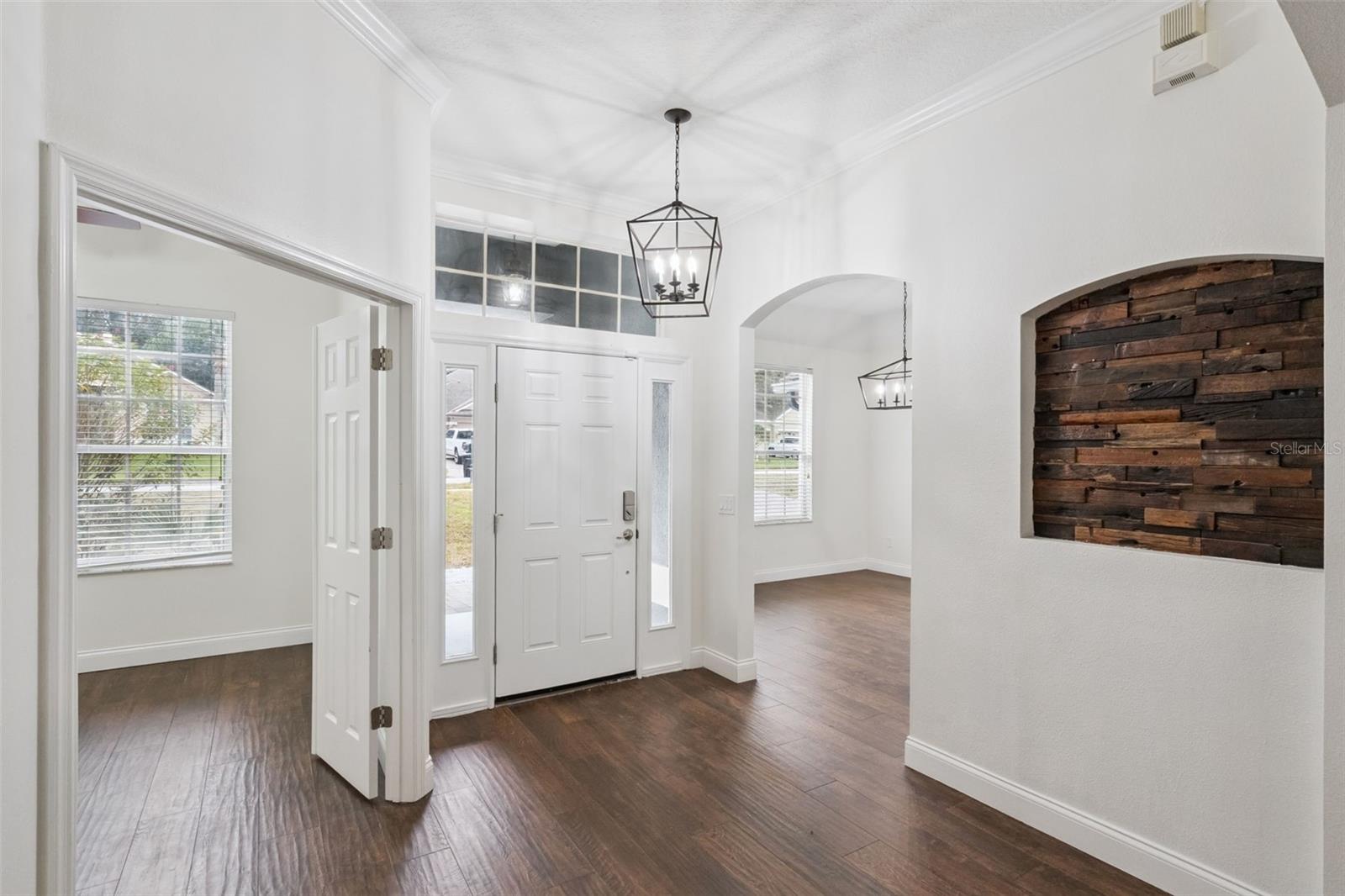 Image 6 of 67 For 833 Rock Creek Street