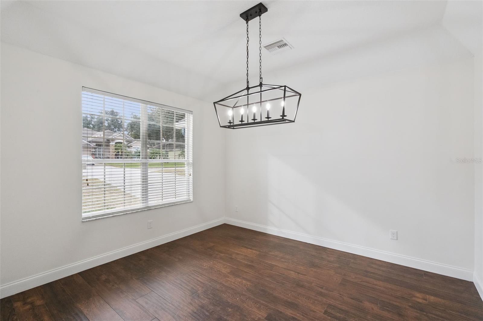 Image 8 of 67 For 833 Rock Creek Street