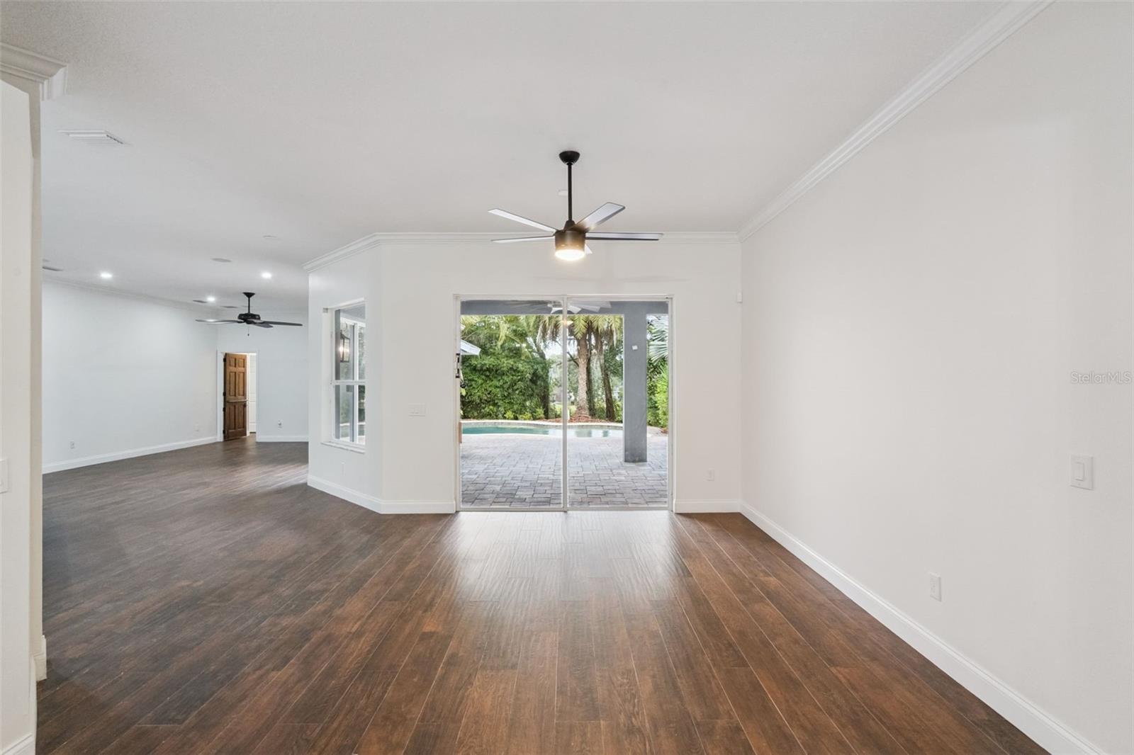 Image 9 of 67 For 833 Rock Creek Street