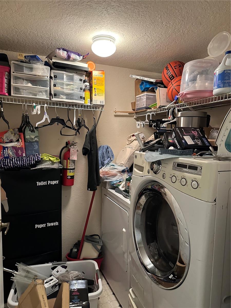 Image 18 of 38 For 822 Camargo Way 105