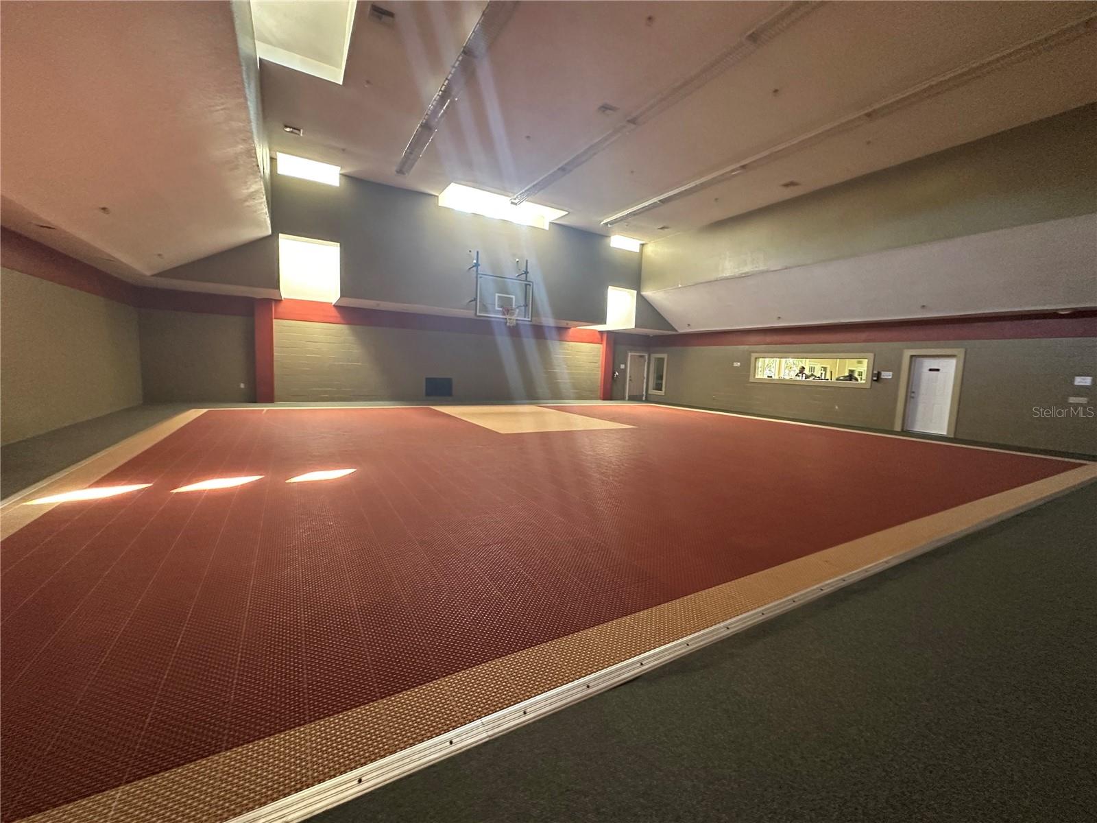 Image 21 of 38 For 822 Camargo Way 105