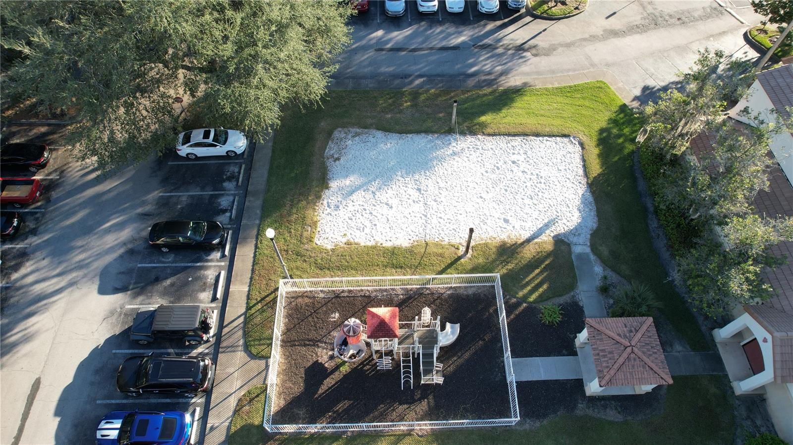 Image 34 of 38 For 822 Camargo Way 105