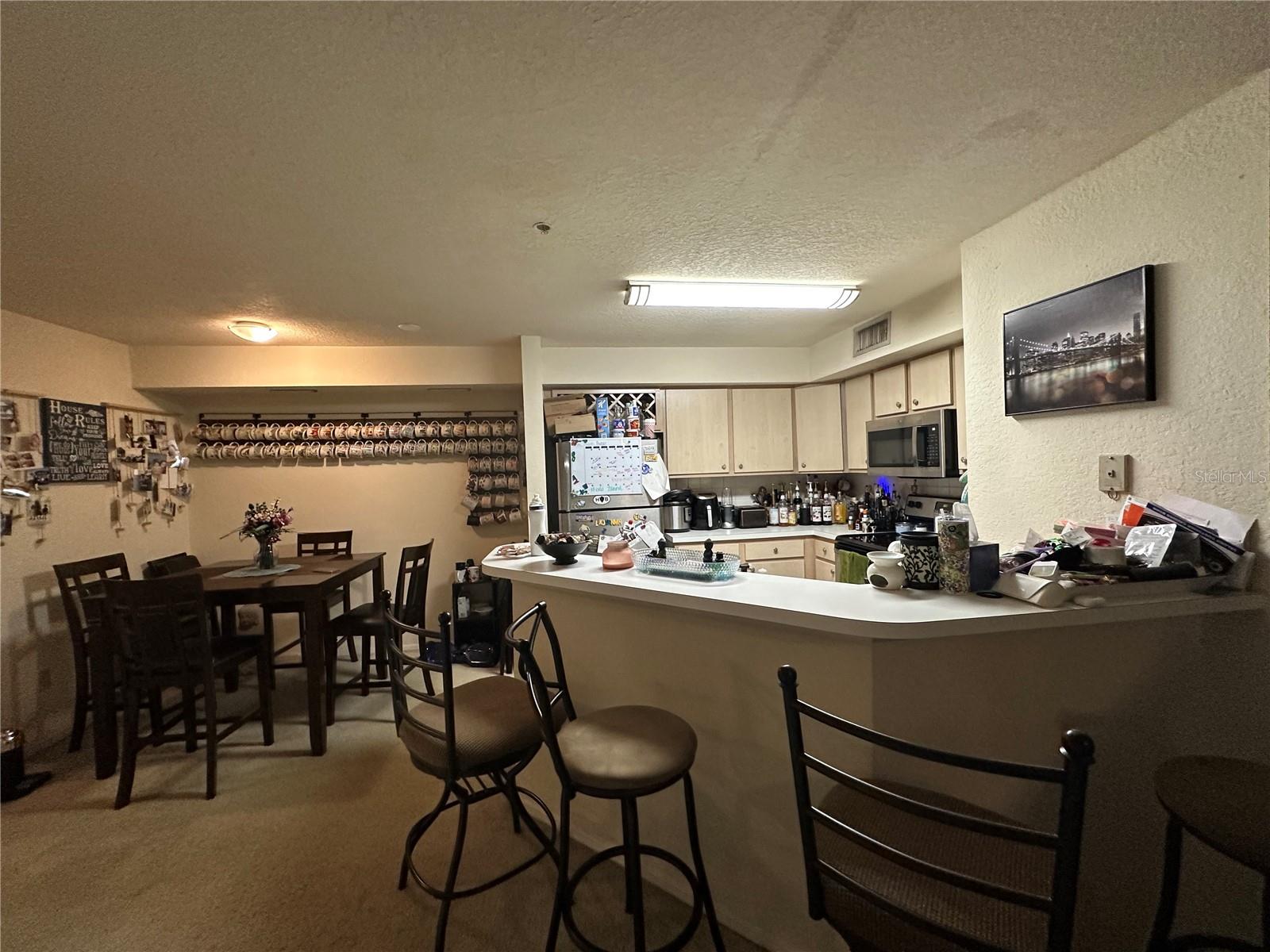 Image 6 of 38 For 822 Camargo Way 105