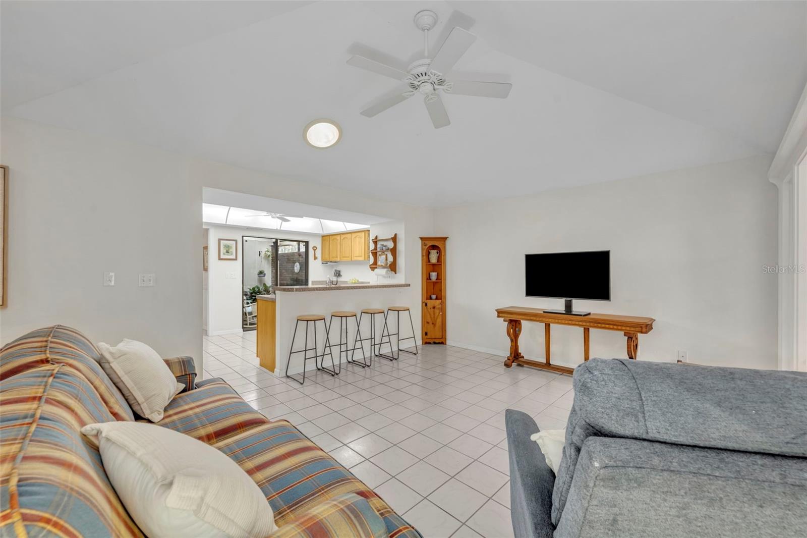 Image 22 of 43 For 1817 Jessica Court