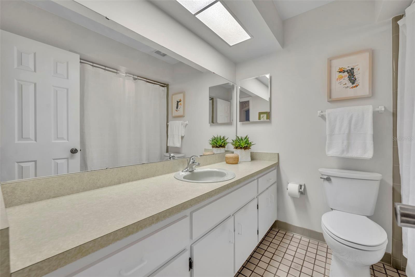 Image 31 of 43 For 1817 Jessica Court