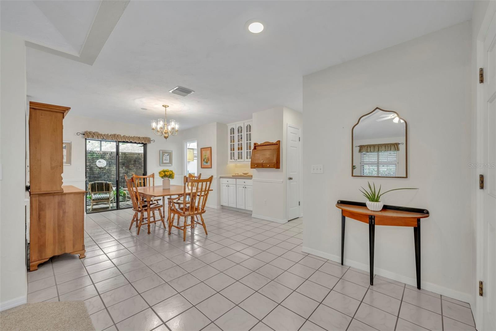 Image 7 of 43 For 1817 Jessica Court