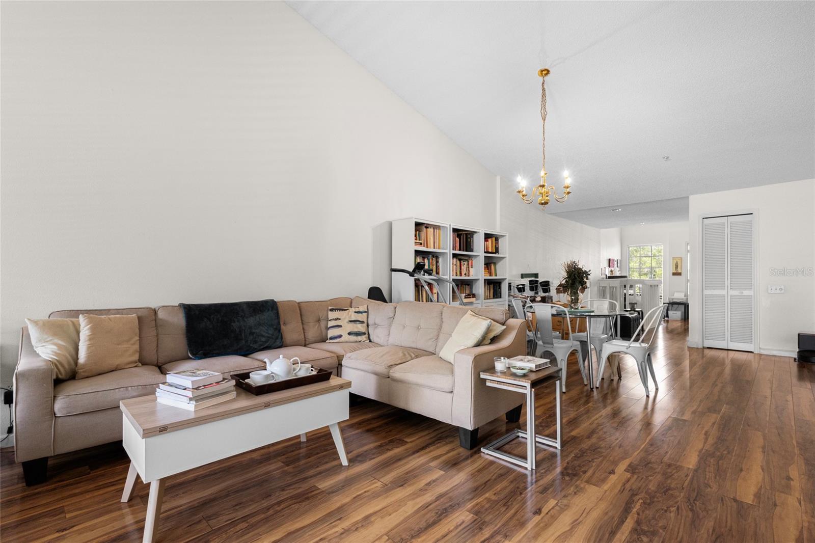 Image 7 of 28 For 6029 Lake Pointe Drive 202