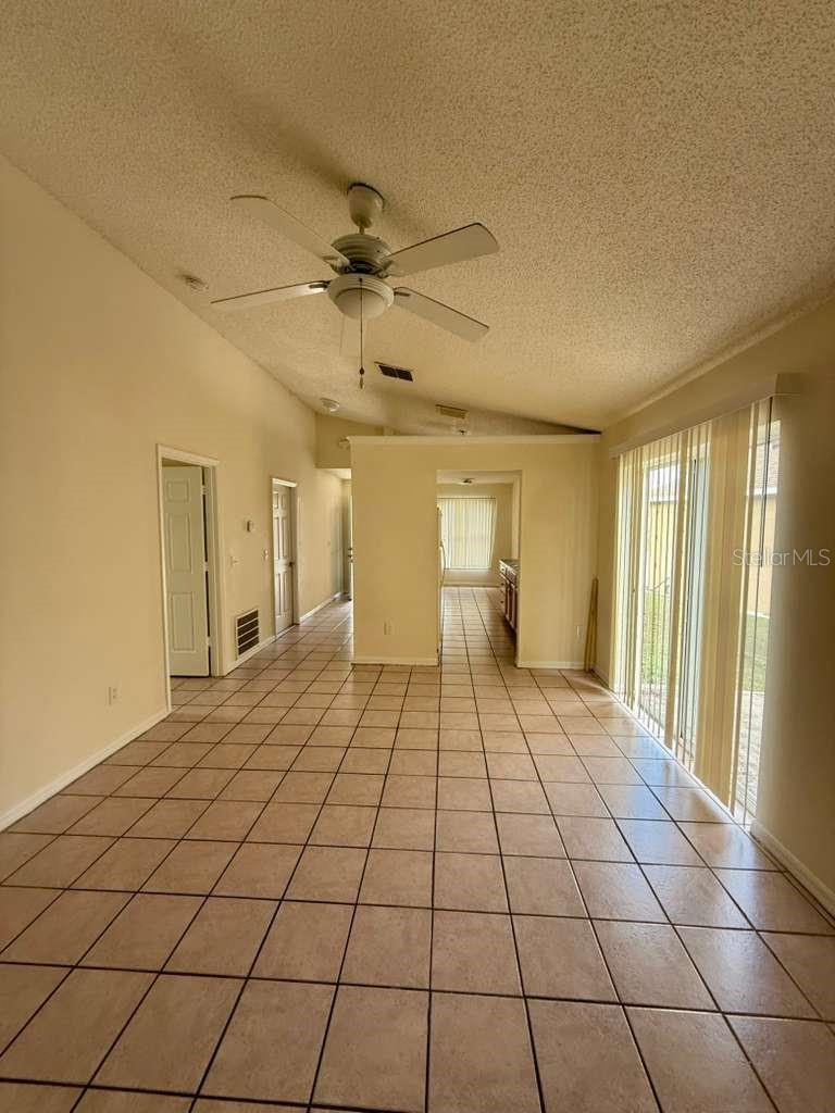 Image 7 of 16 For 2517 Daffadil Terrace