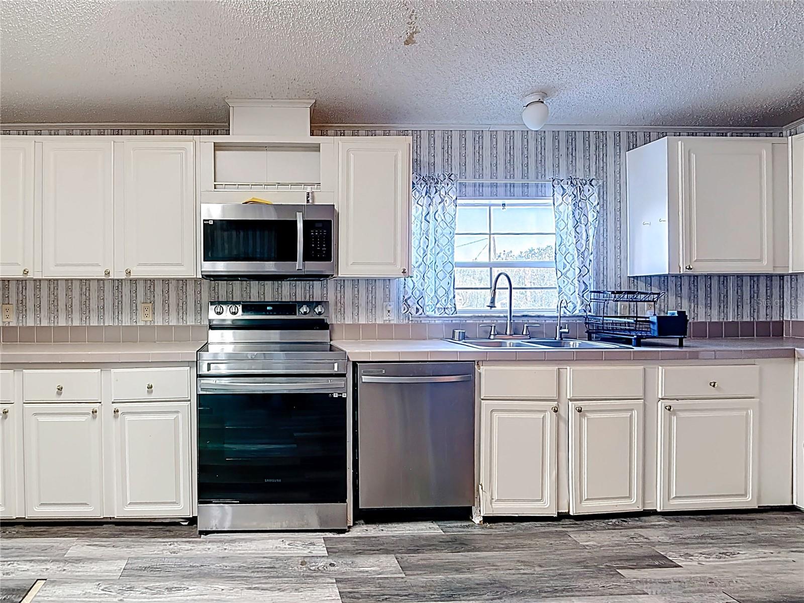 Image 17 of 41 For 5831 Tindel Place