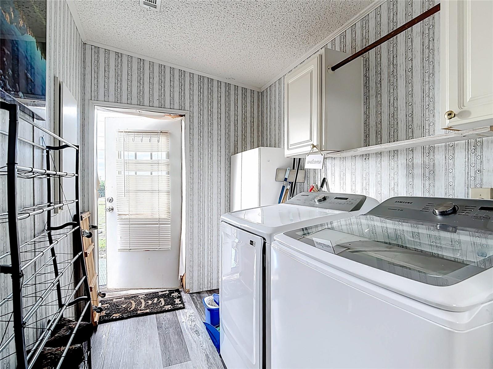 Image 32 of 41 For 5831 Tindel Place