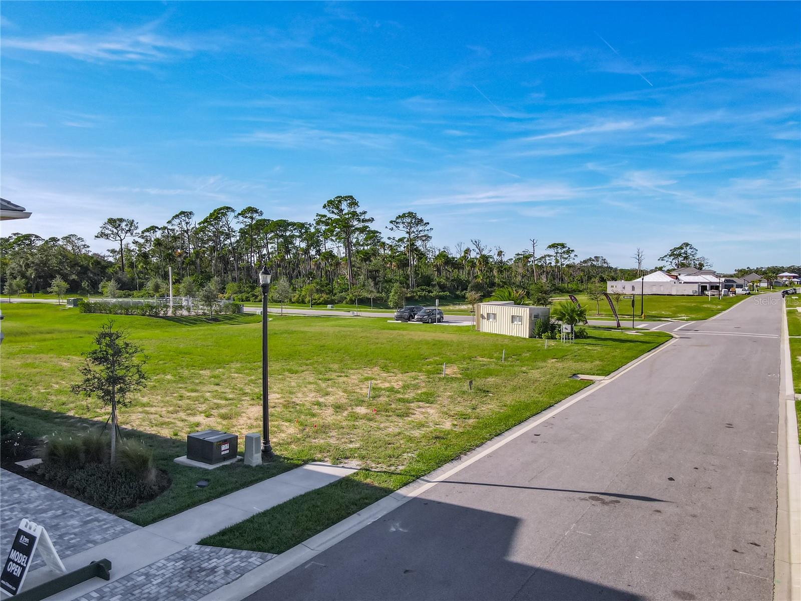 Image 12 of 27 For 81 Coronado Road