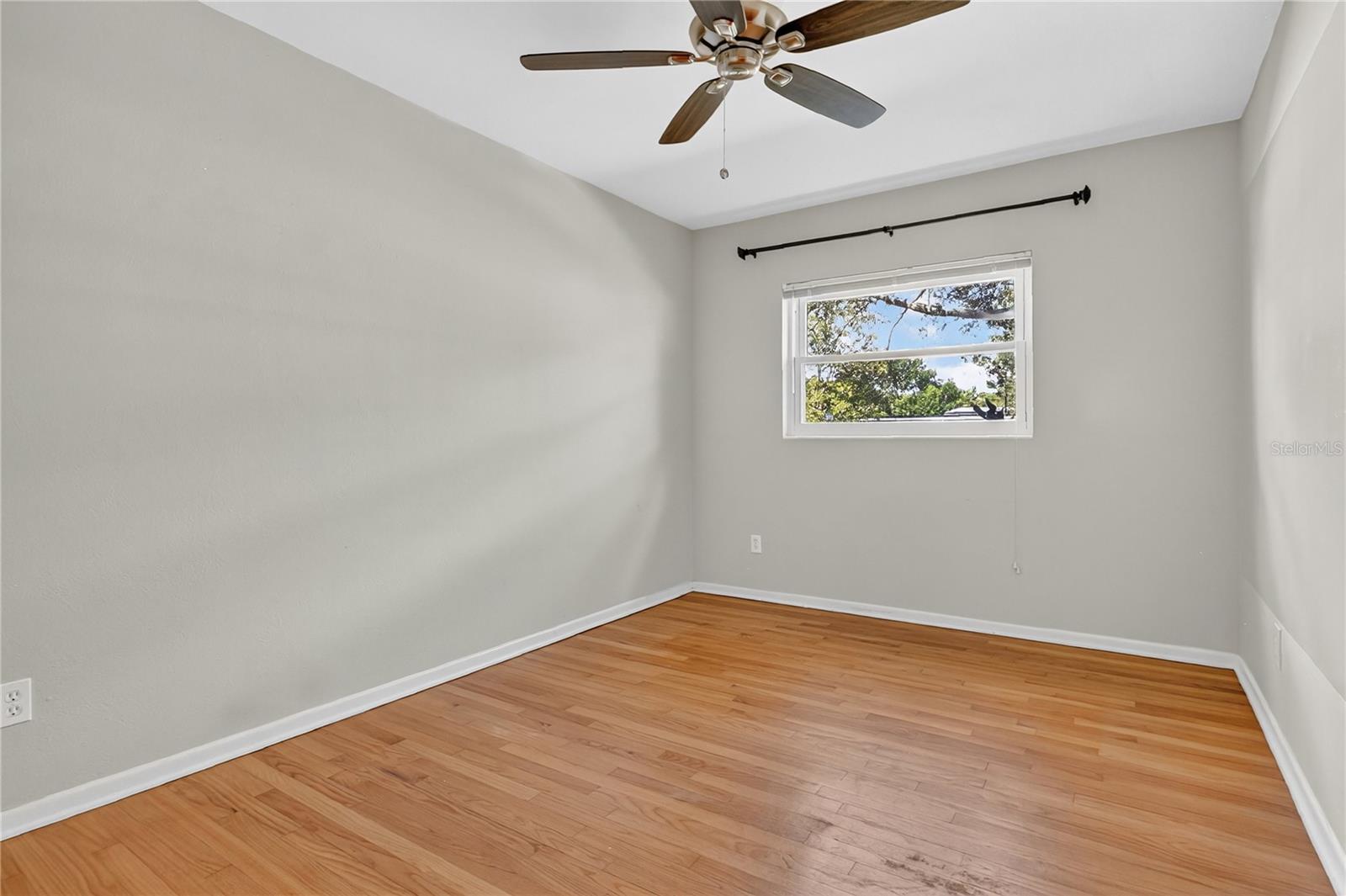 Image 23 of 38 For 3726 Edland Drive