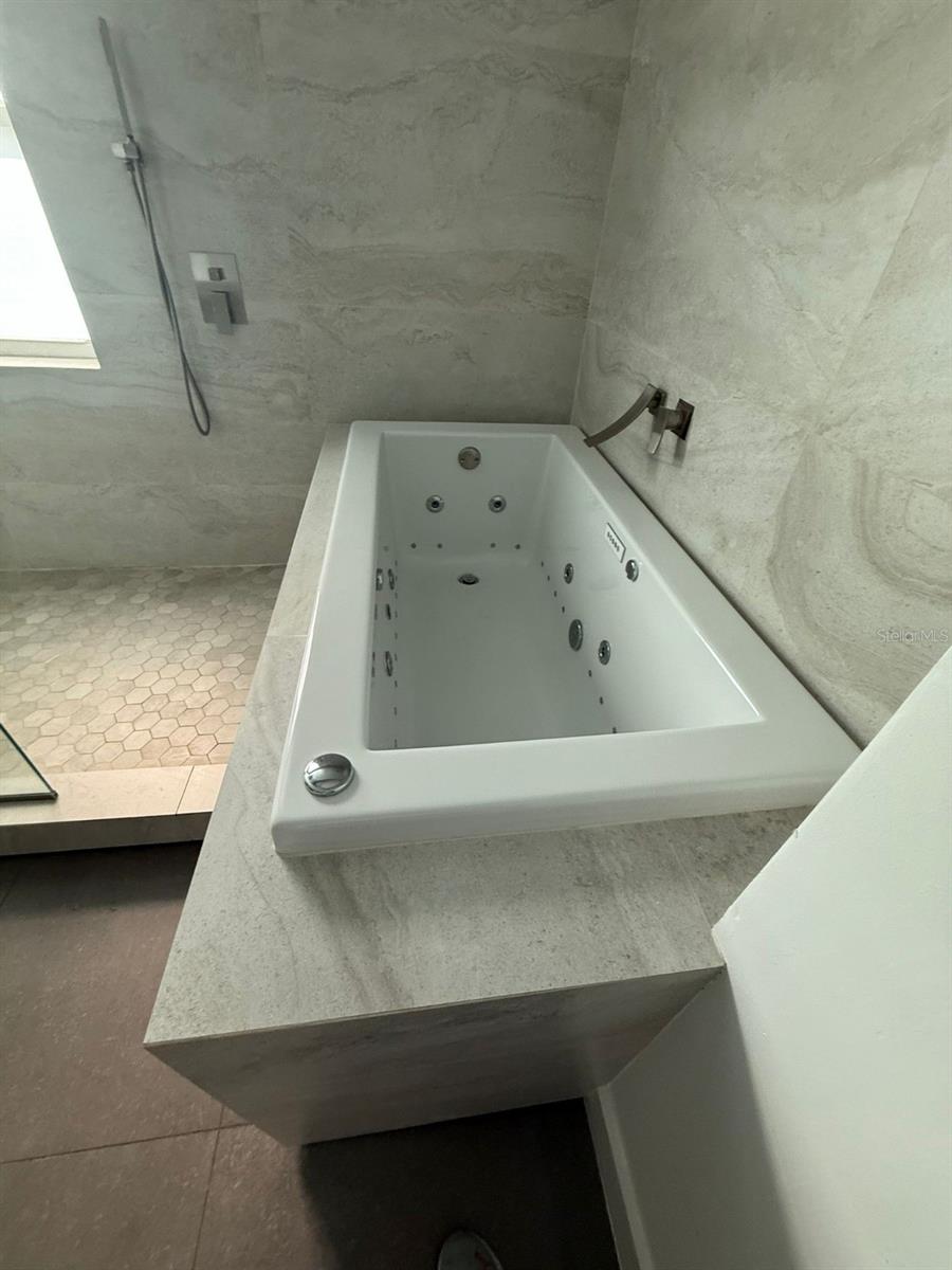 Image 20 of 28 For 7727 Glynde Hill Drive