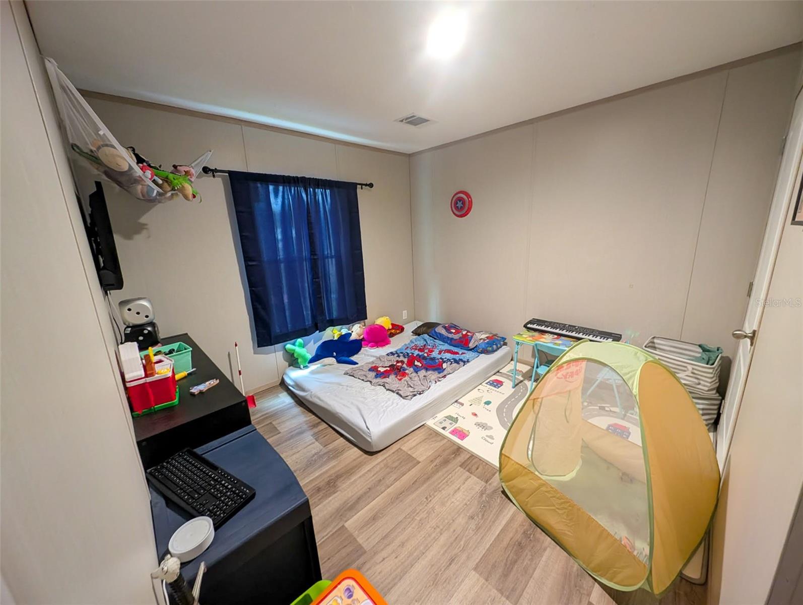 Image 18 of 21 For 231 Tropic Avenue