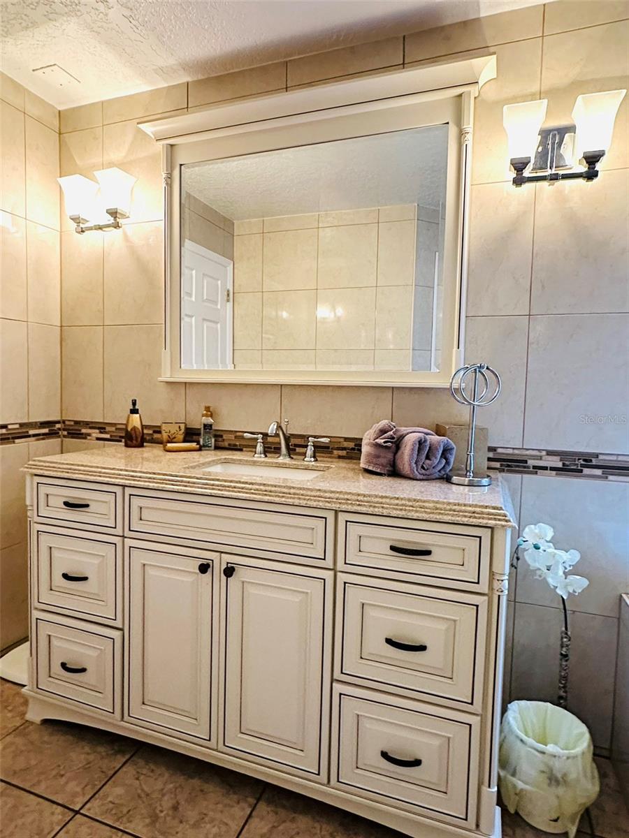 Image 19 of 56 For 1049 Lake Berkley Drive