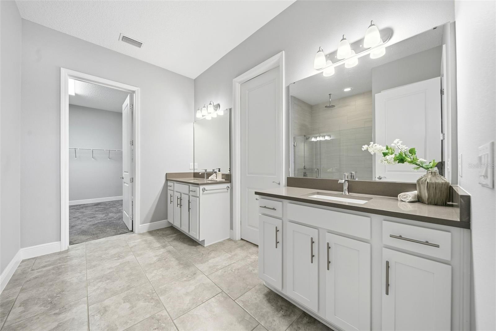 Image 17 of 47 For 15047 Sunstar Way