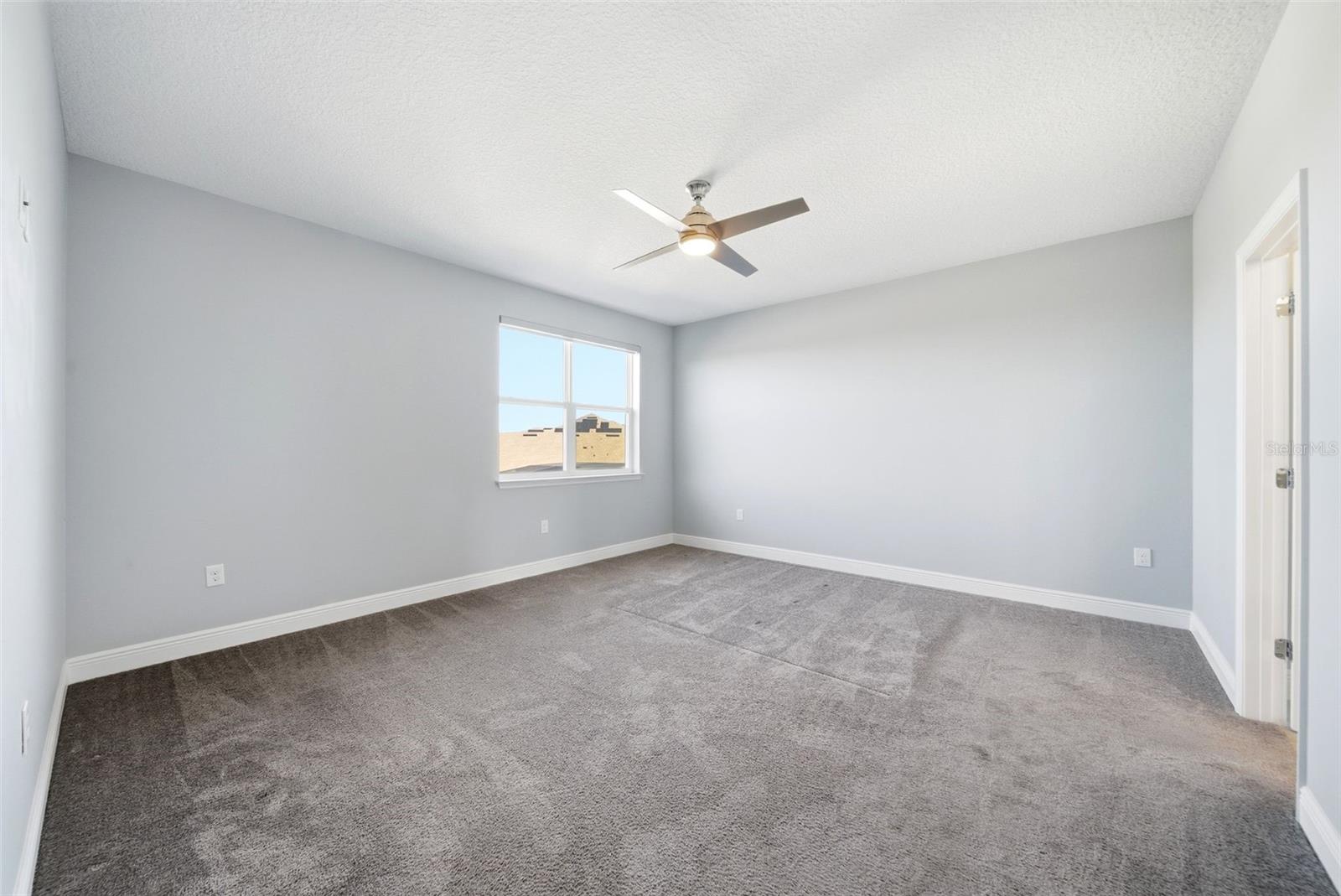 Image 33 of 47 For 15047 Sunstar Way