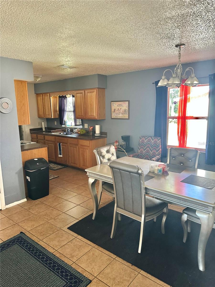 Image 3 of 6 For 2334 Olivet Avenue