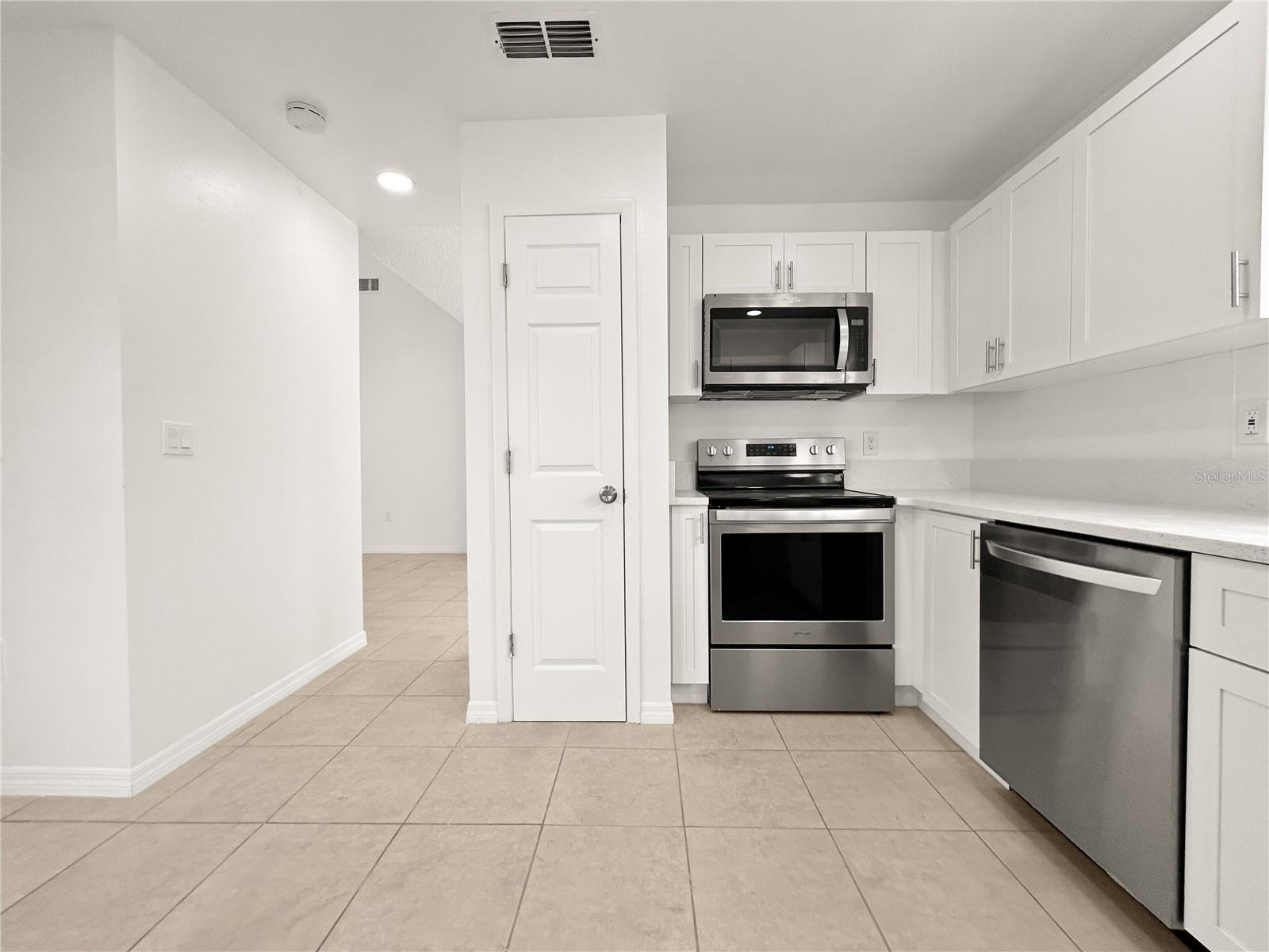 Image 17 of 25 For 1610 Harbor Way