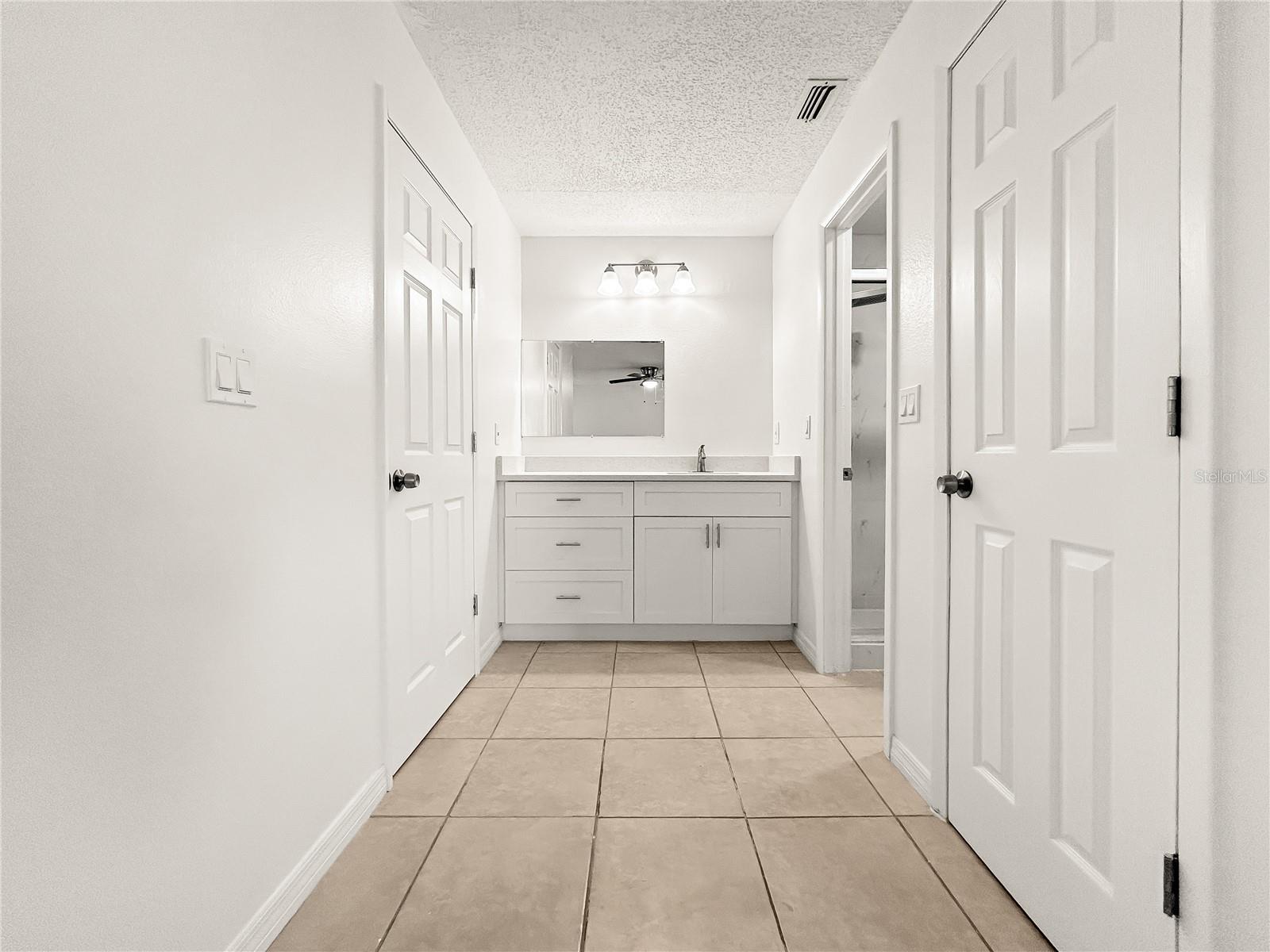 Image 20 of 25 For 1610 Harbor Way