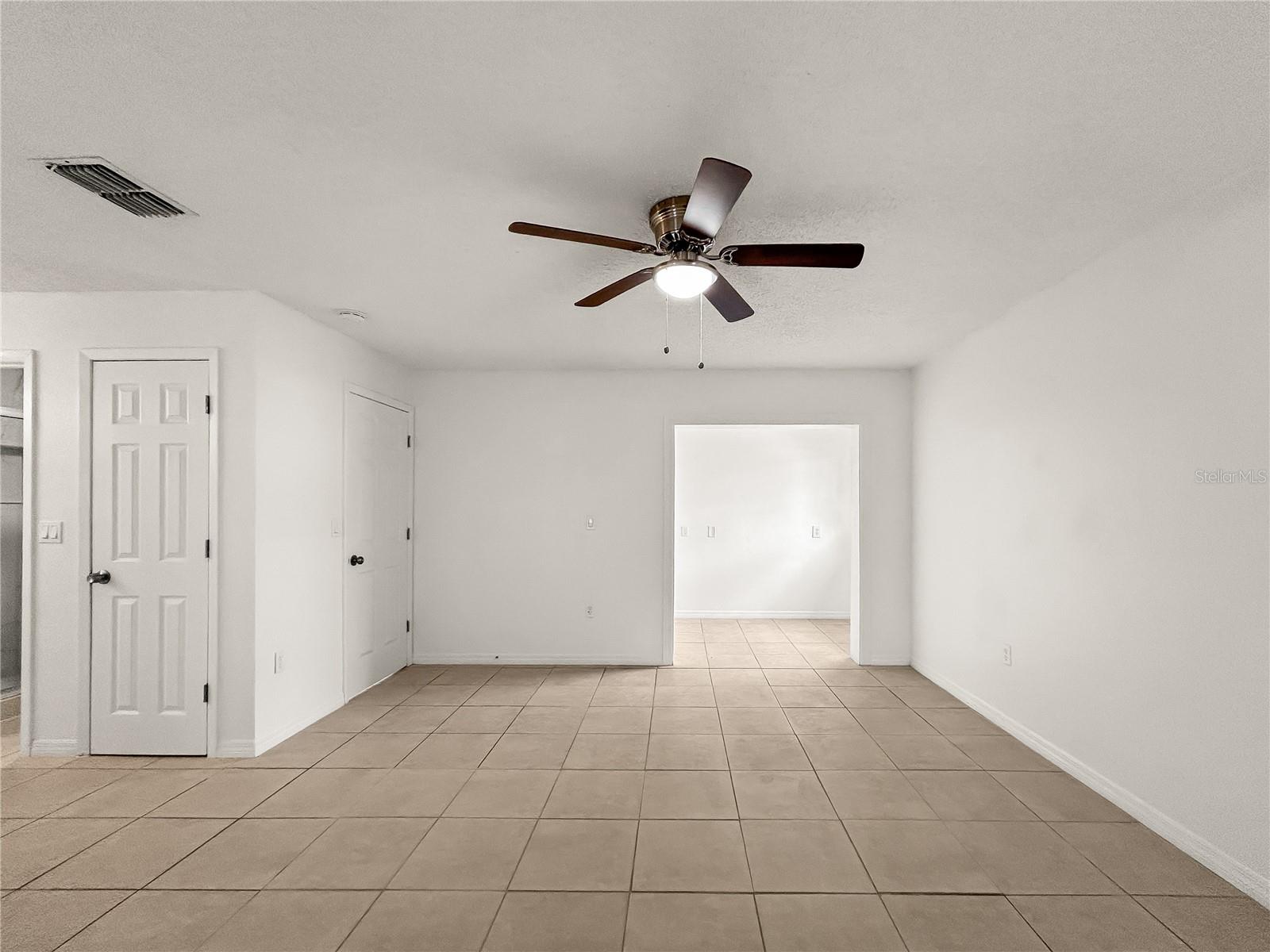 Image 21 of 25 For 1610 Harbor Way