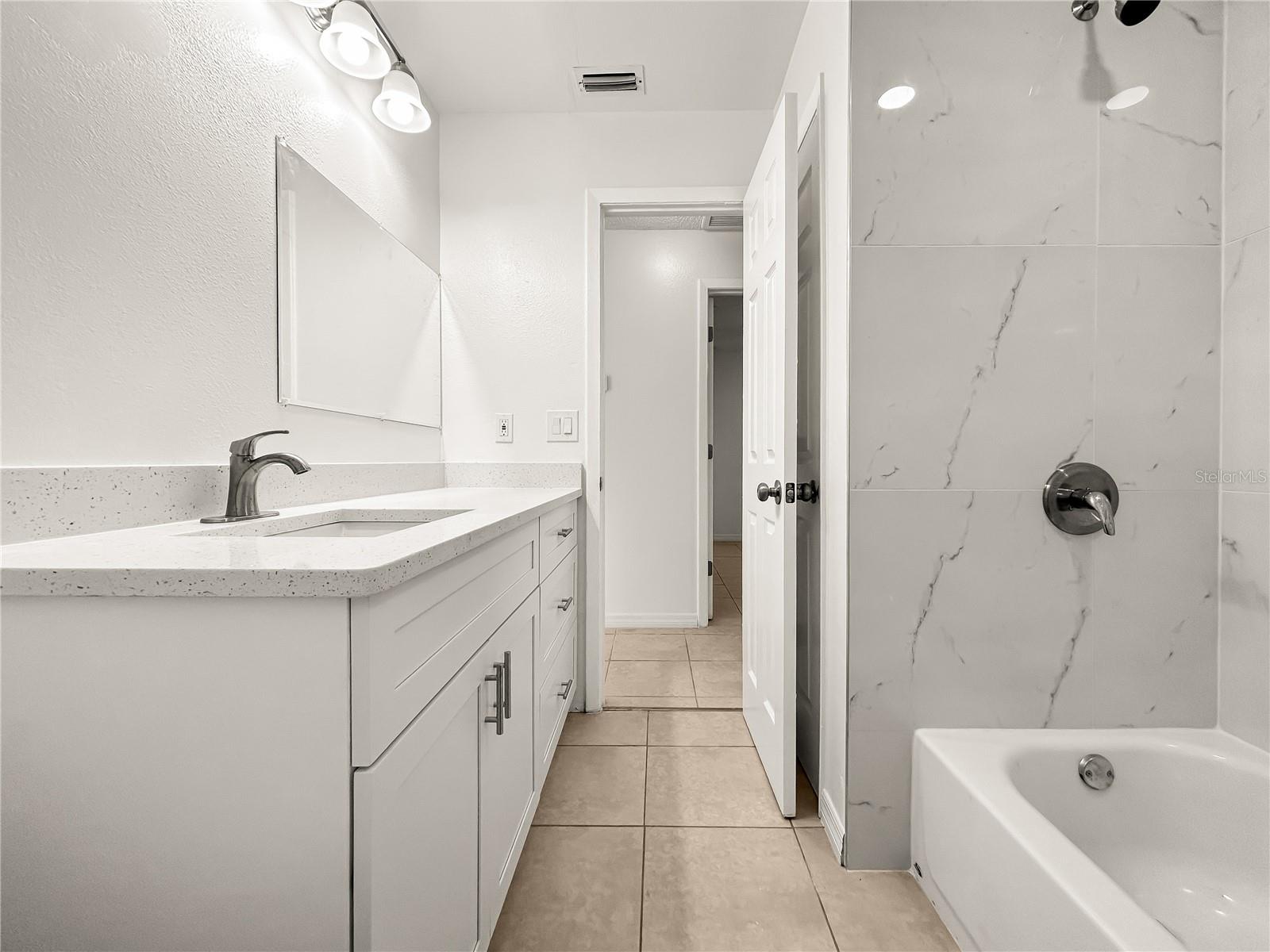 Image 9 of 25 For 1610 Harbor Way