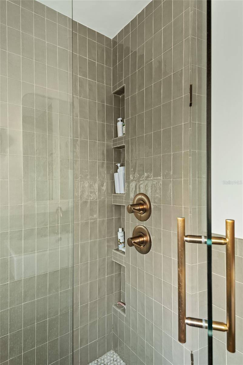 Image 26 of 43 For 825 Winter Park Street