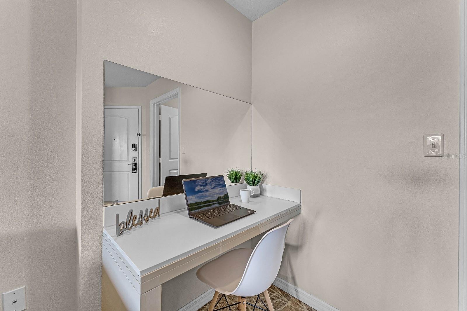 Image 12 of 35 For 7383 Universal Boulevard 307