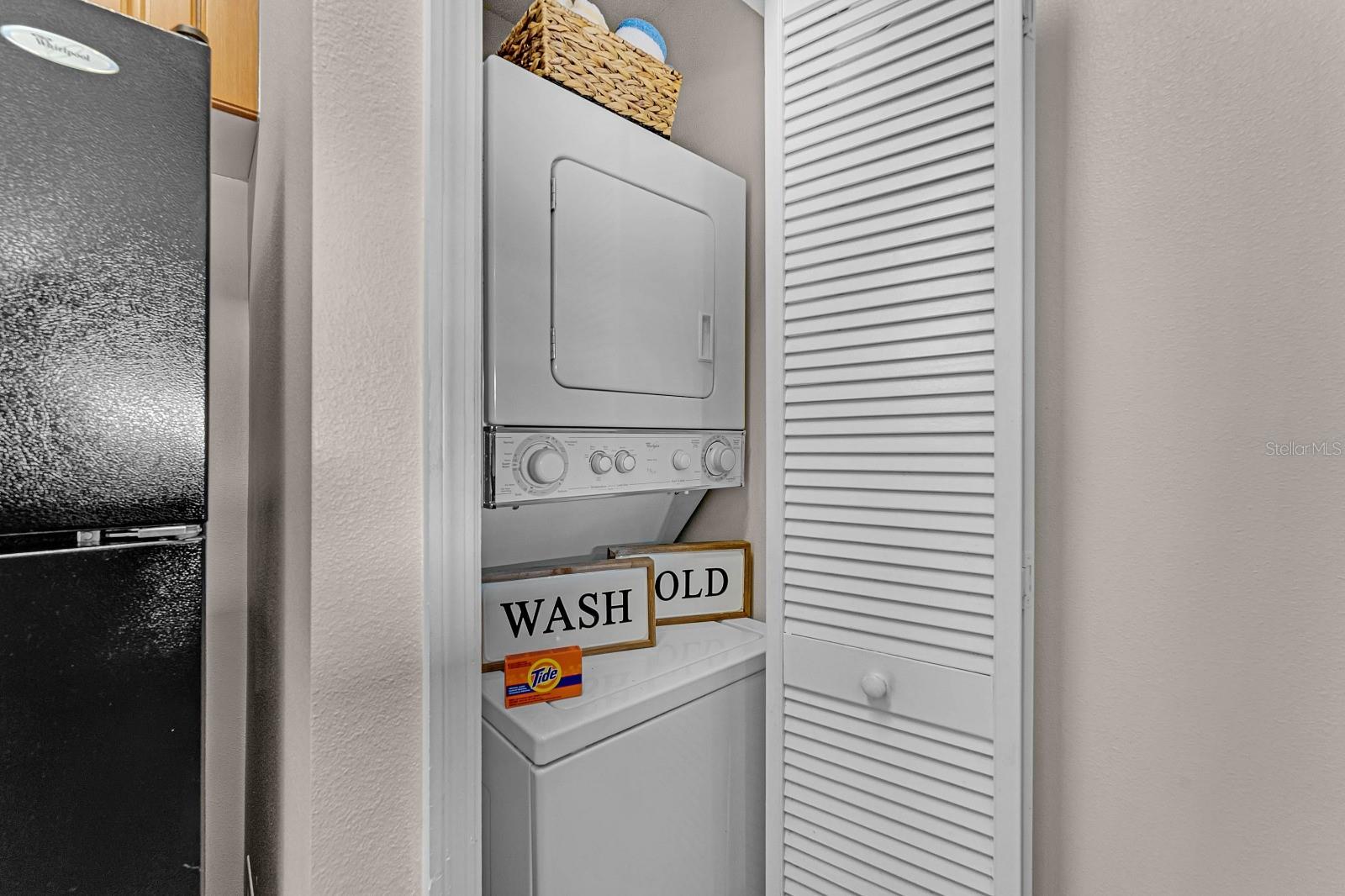 Image 16 of 35 For 7383 Universal Boulevard 307