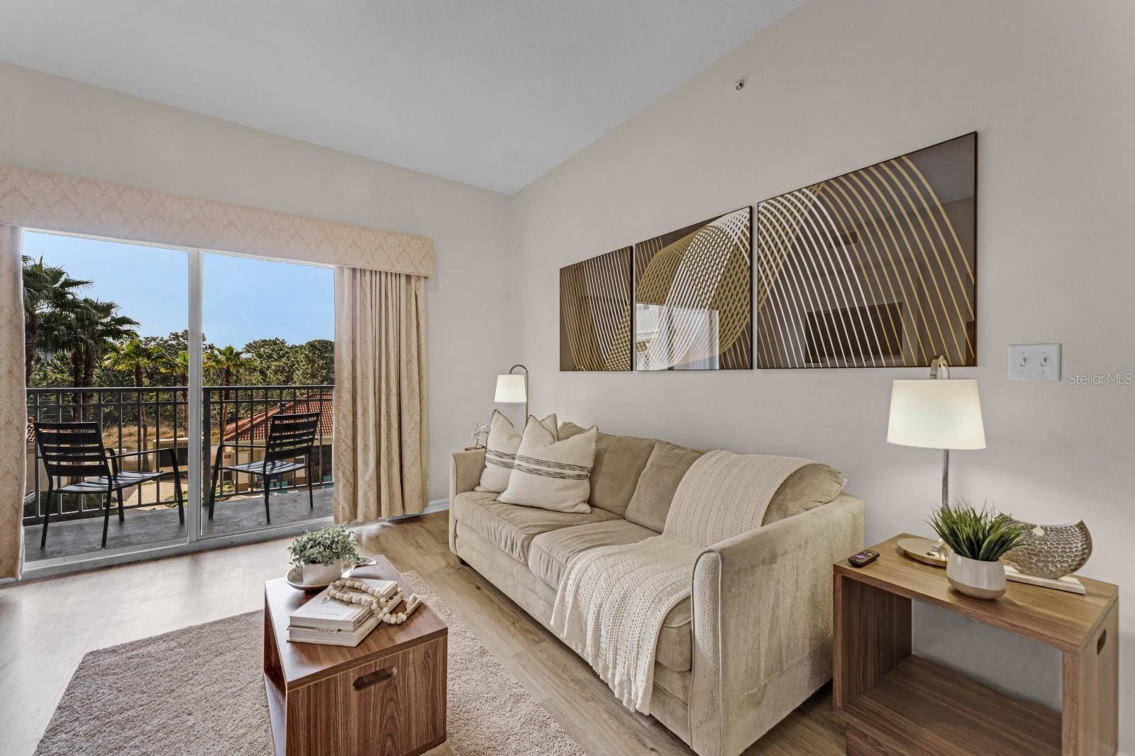 Image 2 of 35 For 7383 Universal Boulevard 307