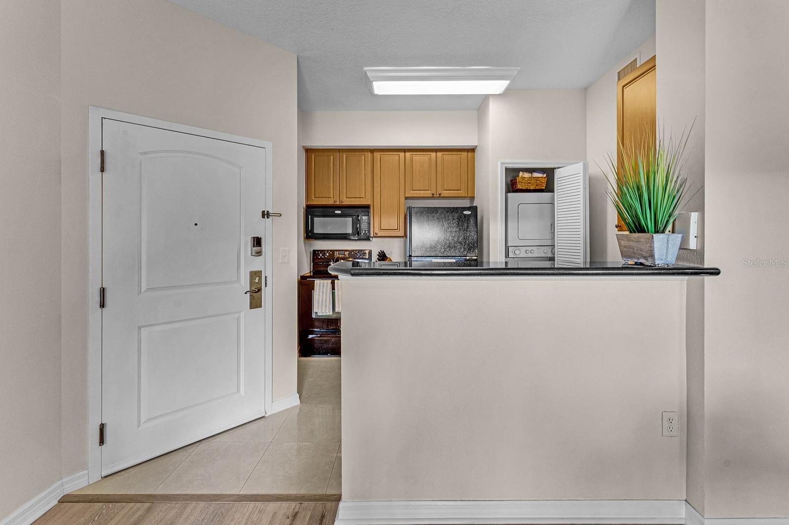 Image 22 of 35 For 7383 Universal Boulevard 307