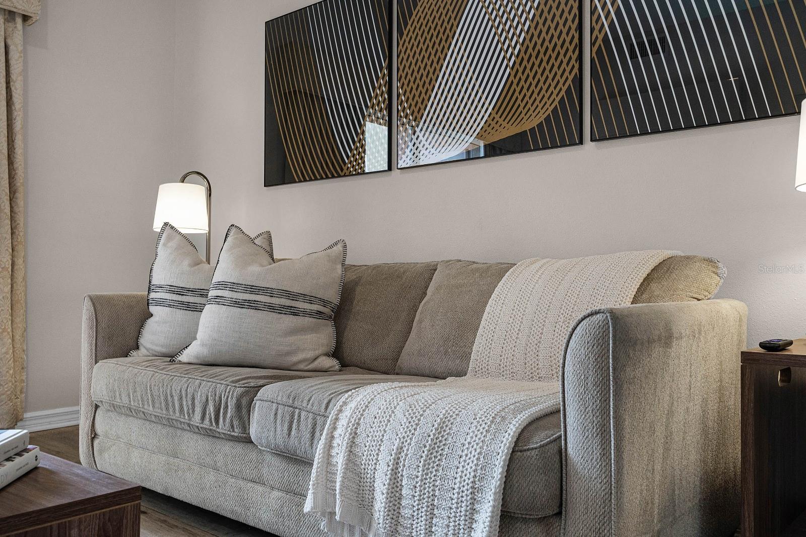 Image 23 of 35 For 7383 Universal Boulevard 307