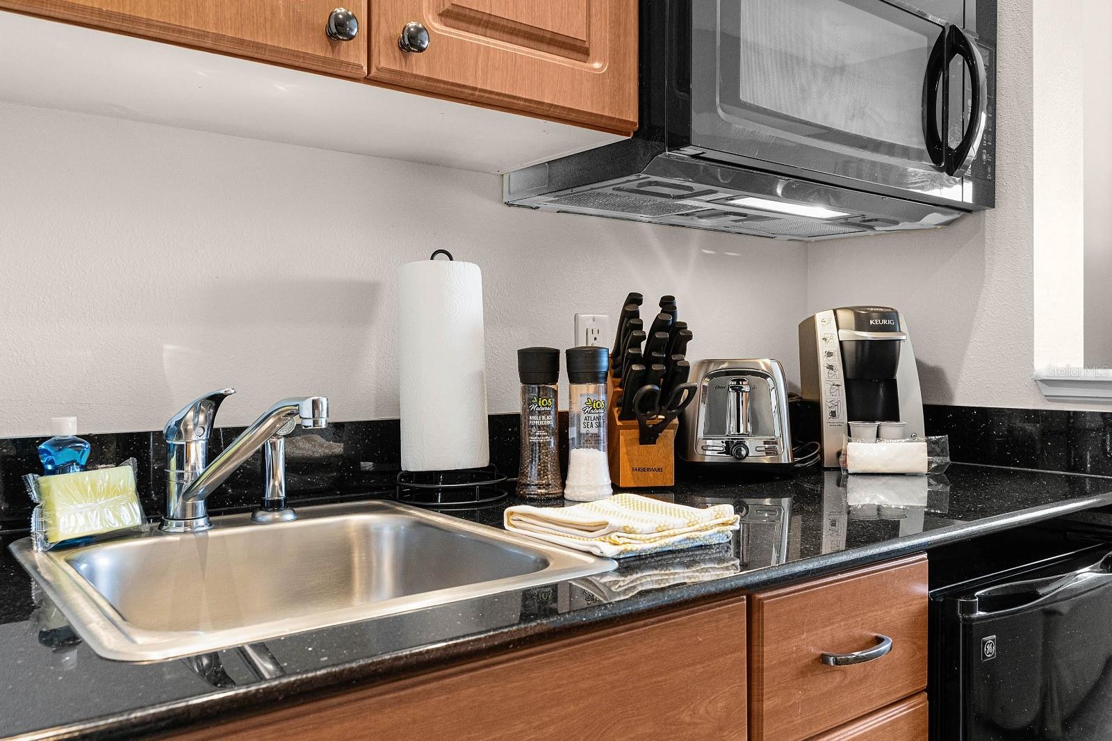 Image 26 of 35 For 7383 Universal Boulevard 307