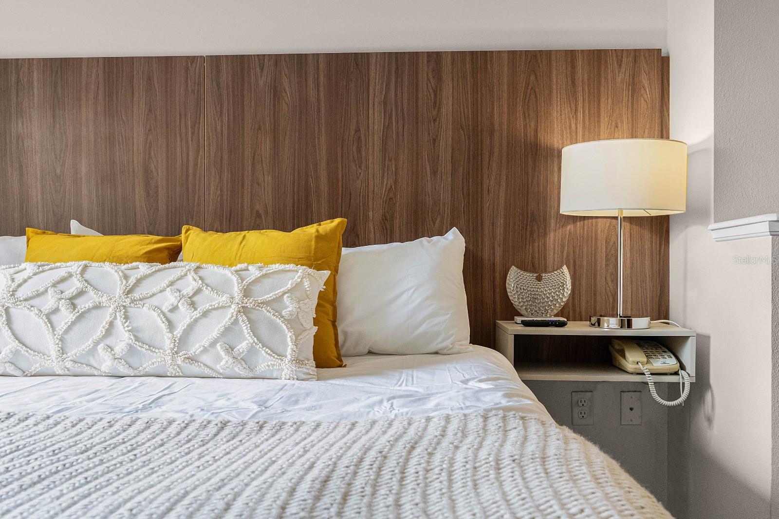 Image 27 of 35 For 7383 Universal Boulevard 307