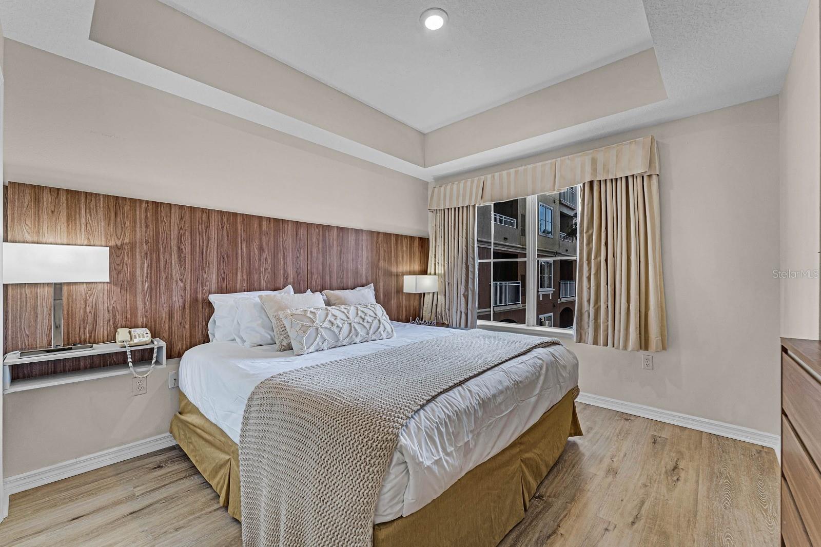 Image 3 of 35 For 7383 Universal Boulevard 307