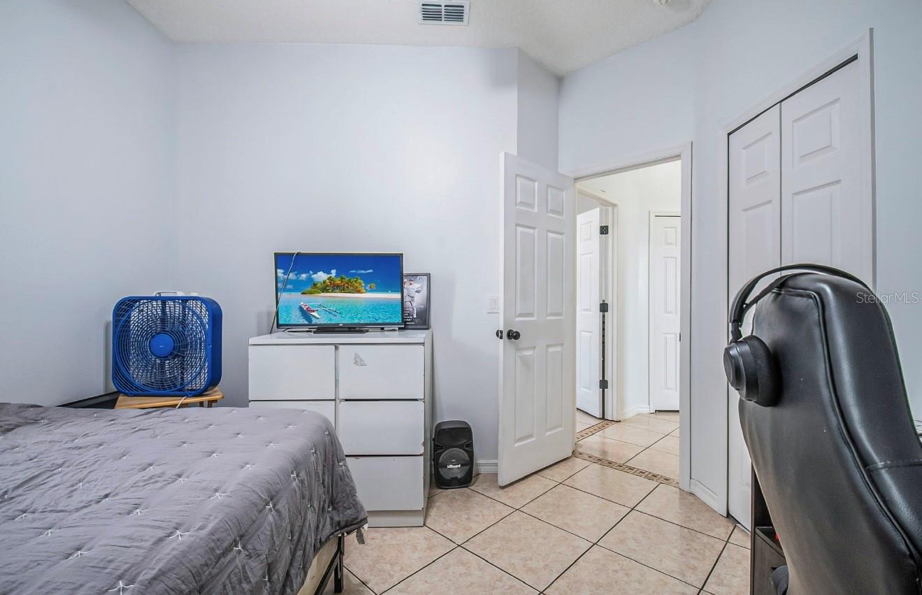 Image 14 of 24 For 1800 Baguette Court