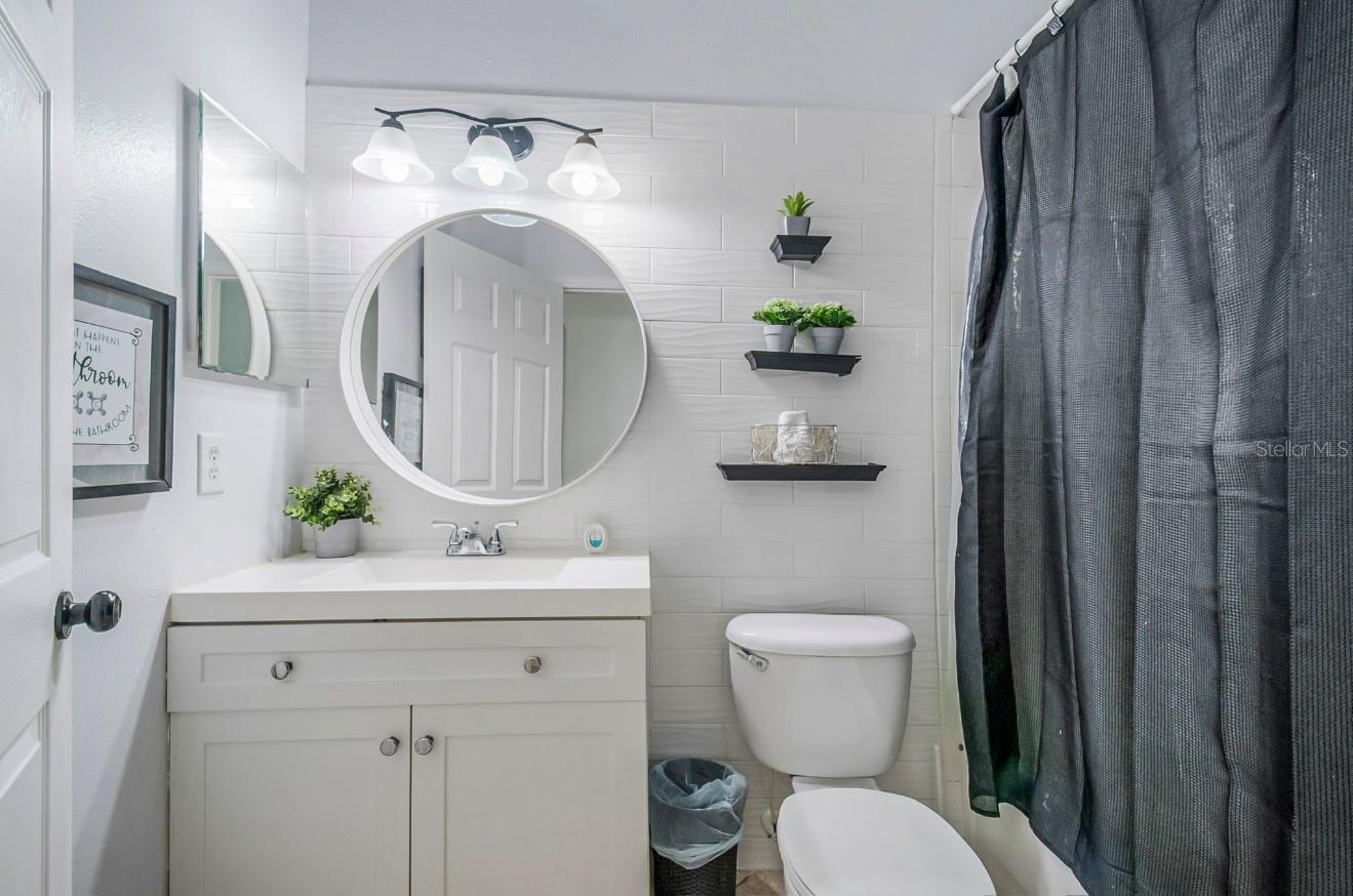 Image 15 of 24 For 1800 Baguette Court