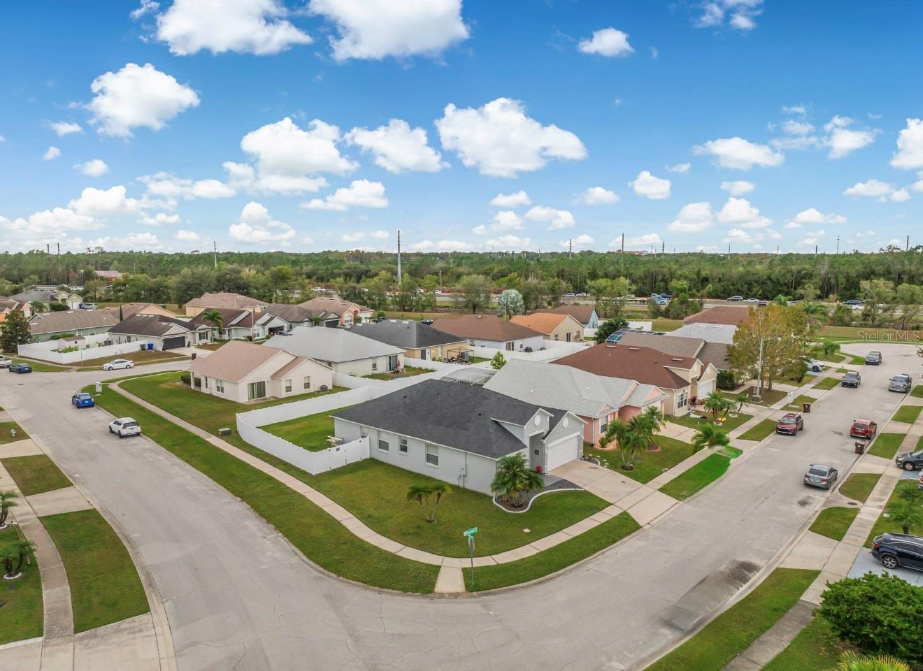 Image 18 of 24 For 1800 Baguette Court