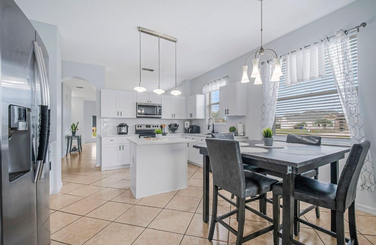 Image 7 of 24 For 1800 Baguette Court