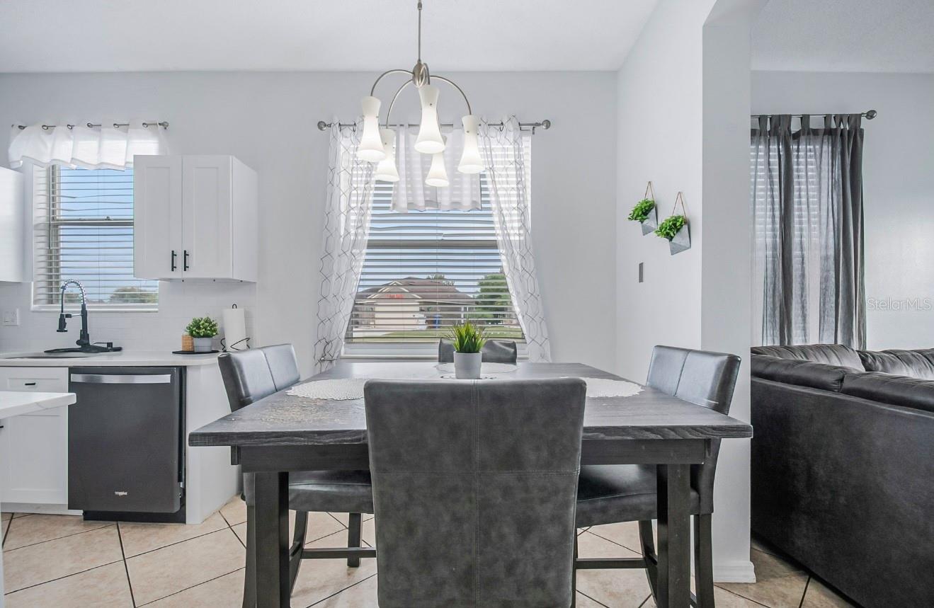 Image 9 of 24 For 1800 Baguette Court