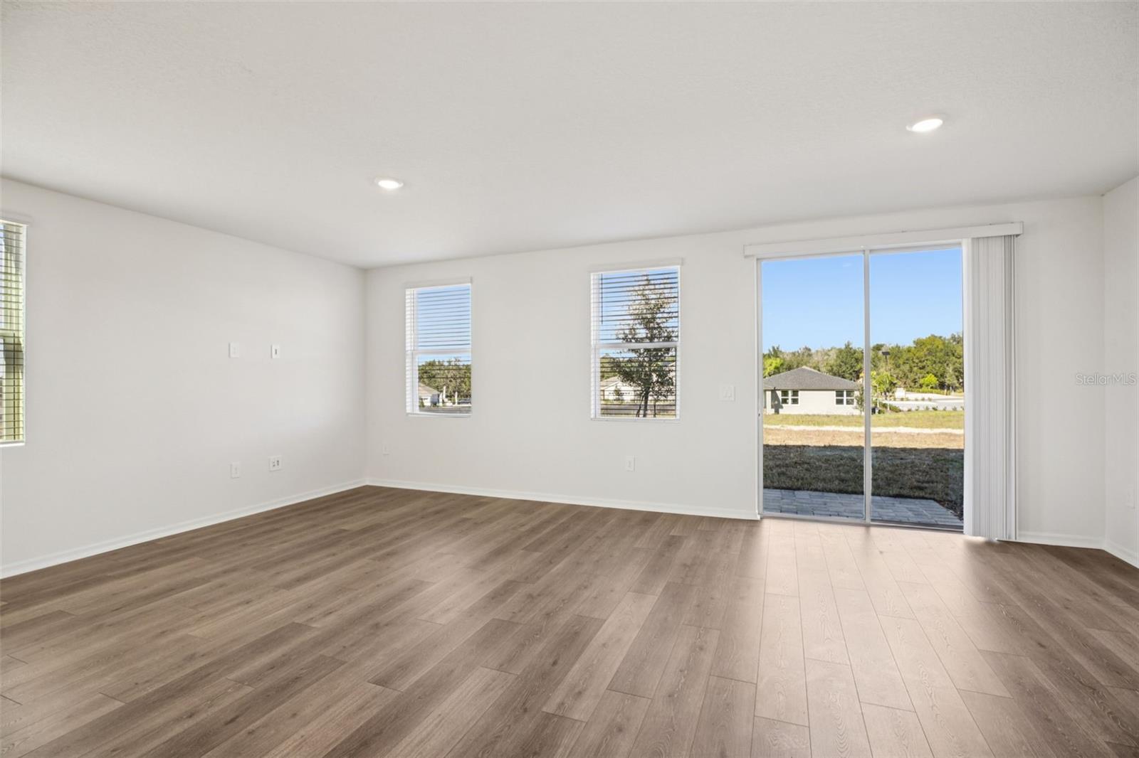 Image 10 of 45 For 698 Muhly Street