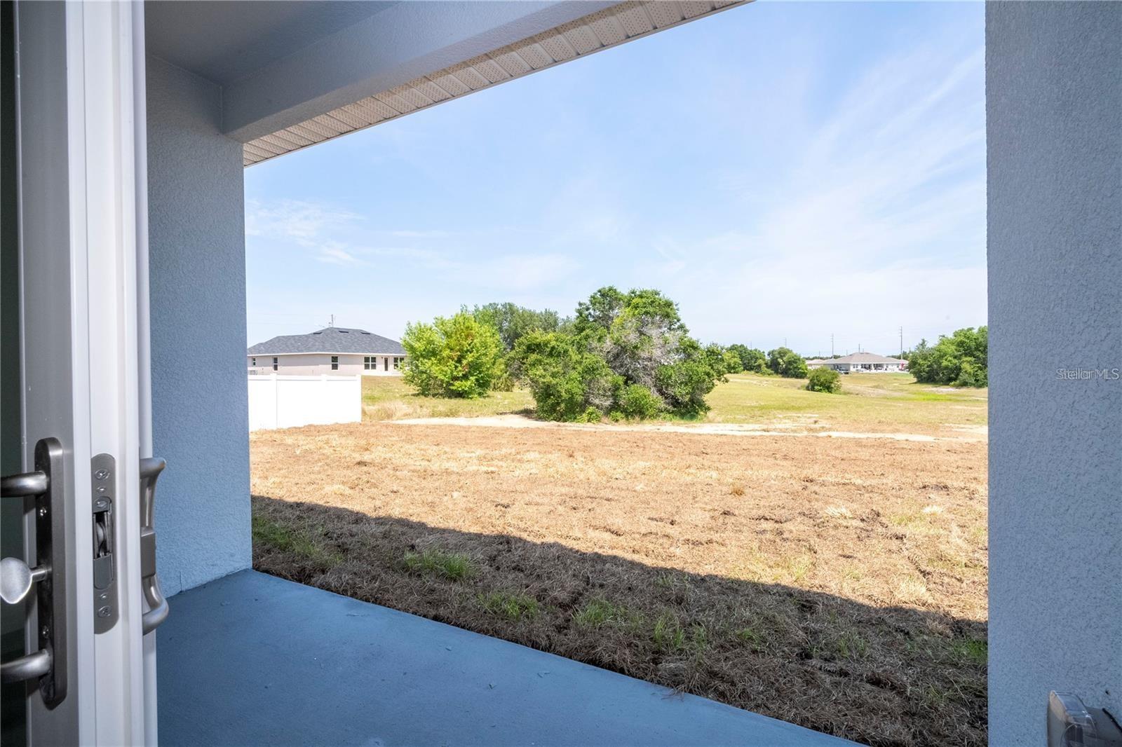 Image 19 of 27 For 833 Colville Drive