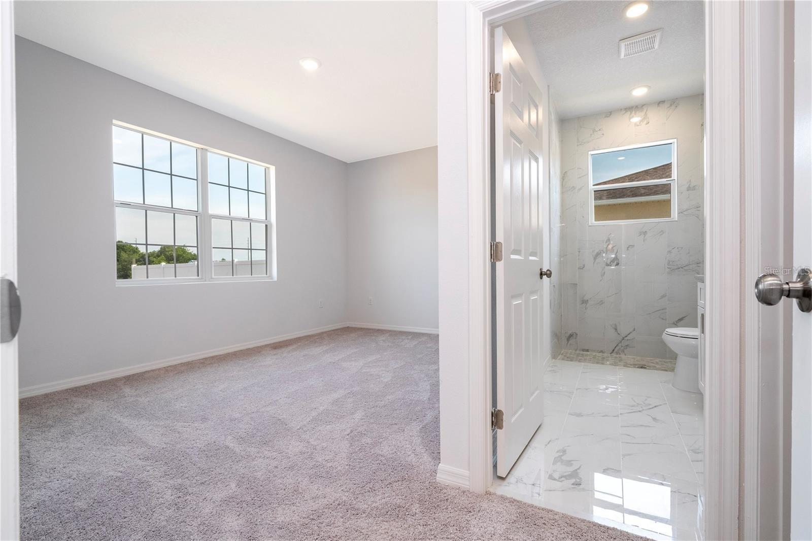 Image 20 of 27 For 833 Colville Drive