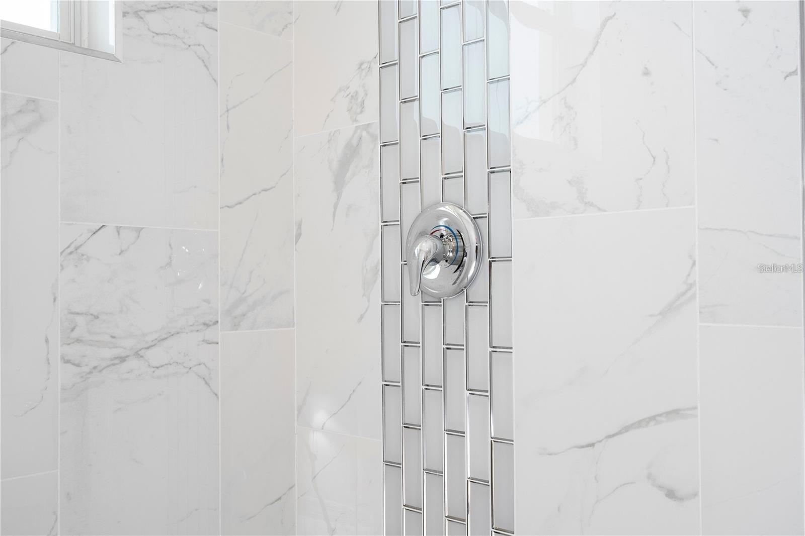 Image 25 of 27 For 833 Colville Drive