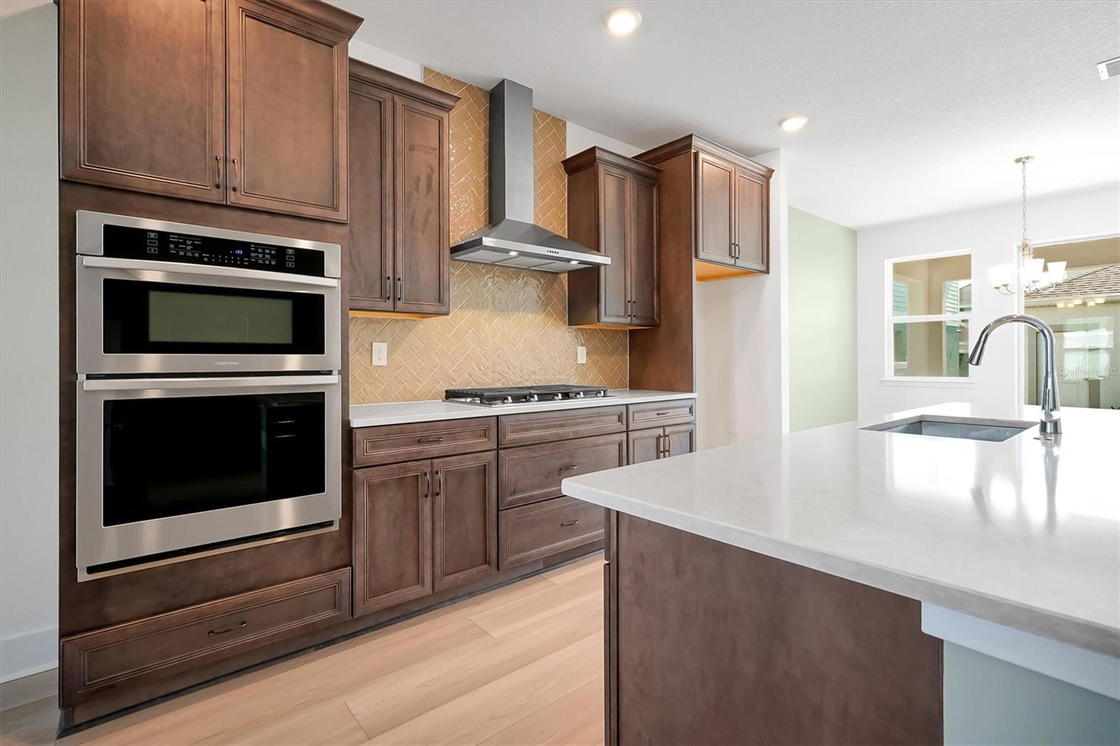 Image 10 of 50 For 15008 Lebeau Loop