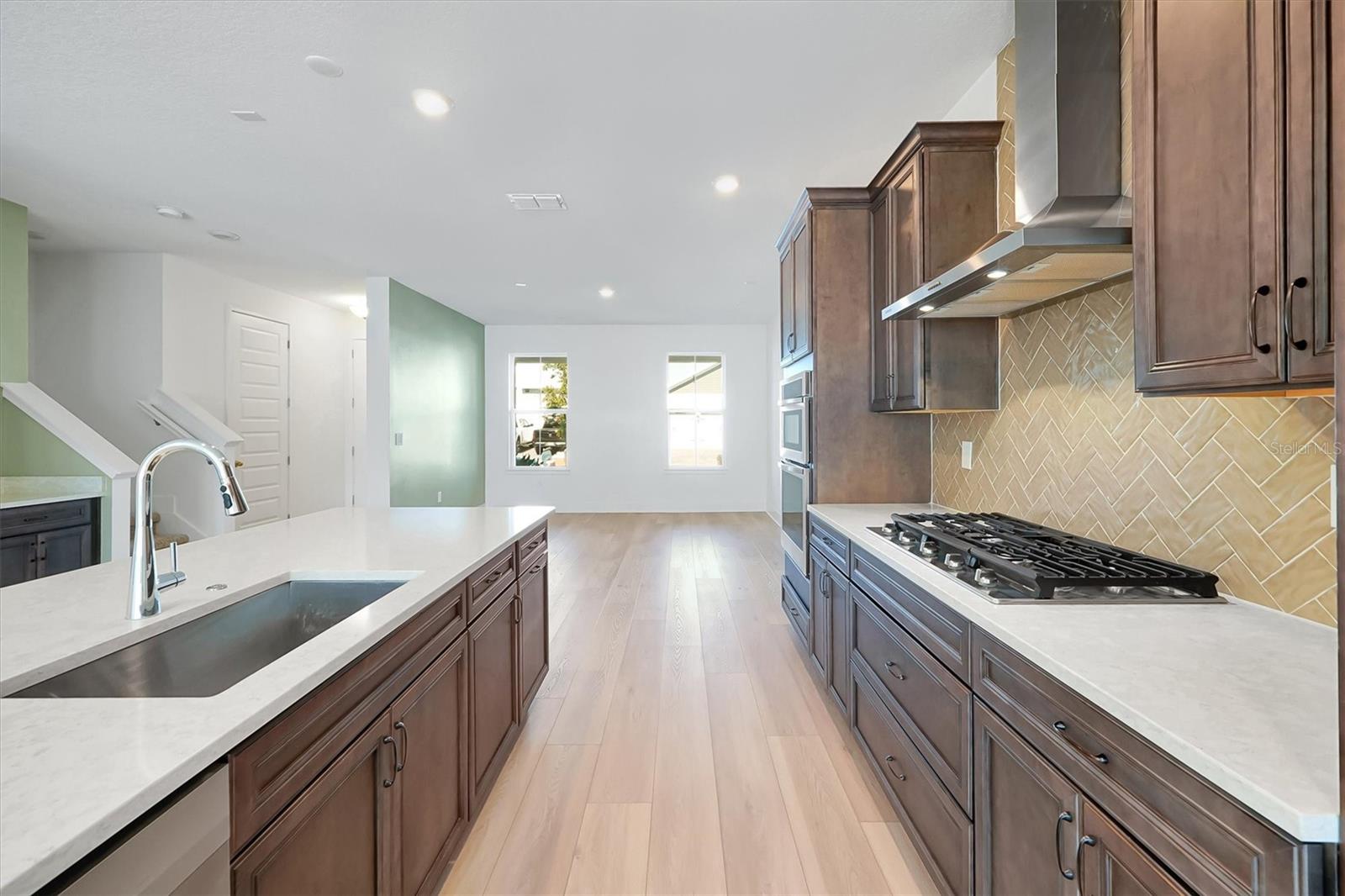 Image 12 of 50 For 15008 Lebeau Loop